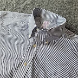 Brooks Brothers Dress Shirt Mens 16.5 34 Blue White Striped Non Iron Classic Fit